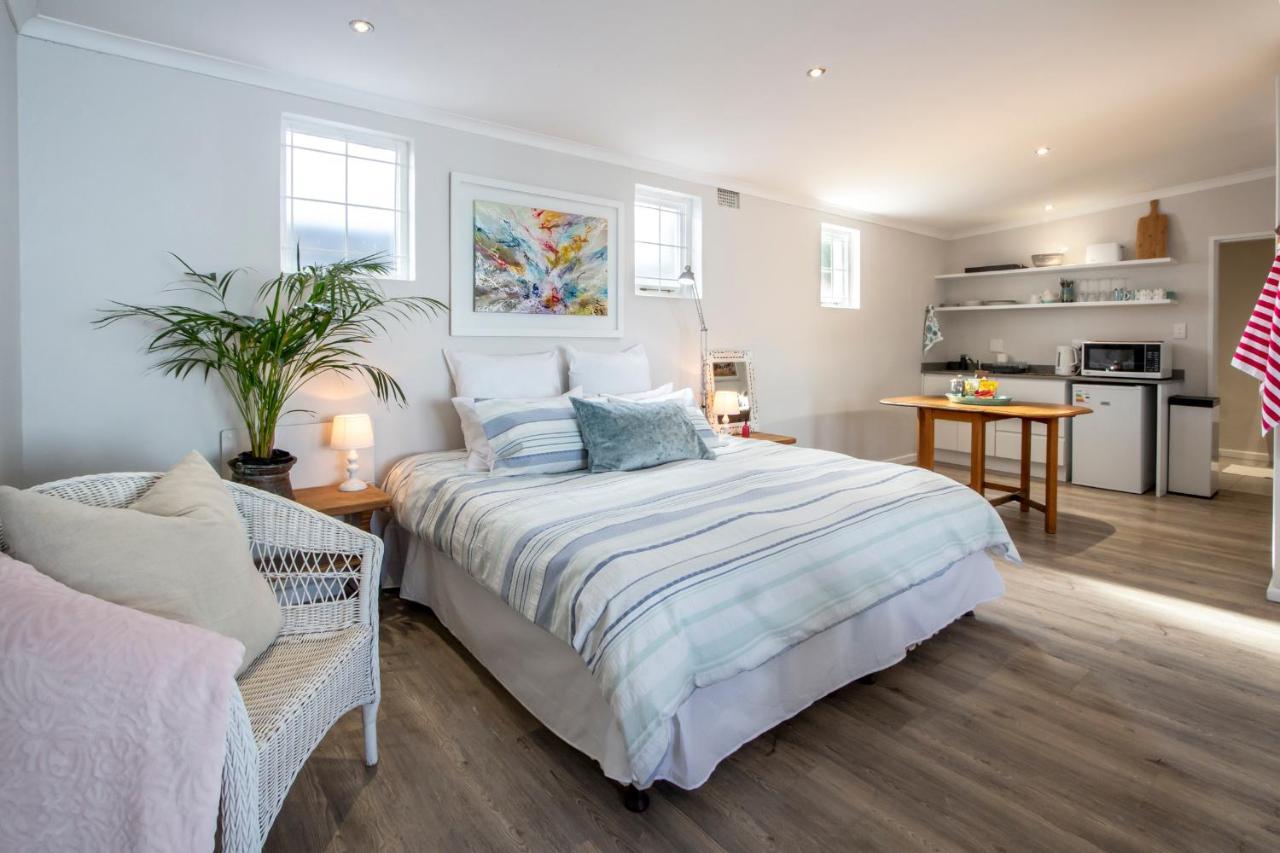 Goozi Garden Cottage Hermanus Eksteriør billede